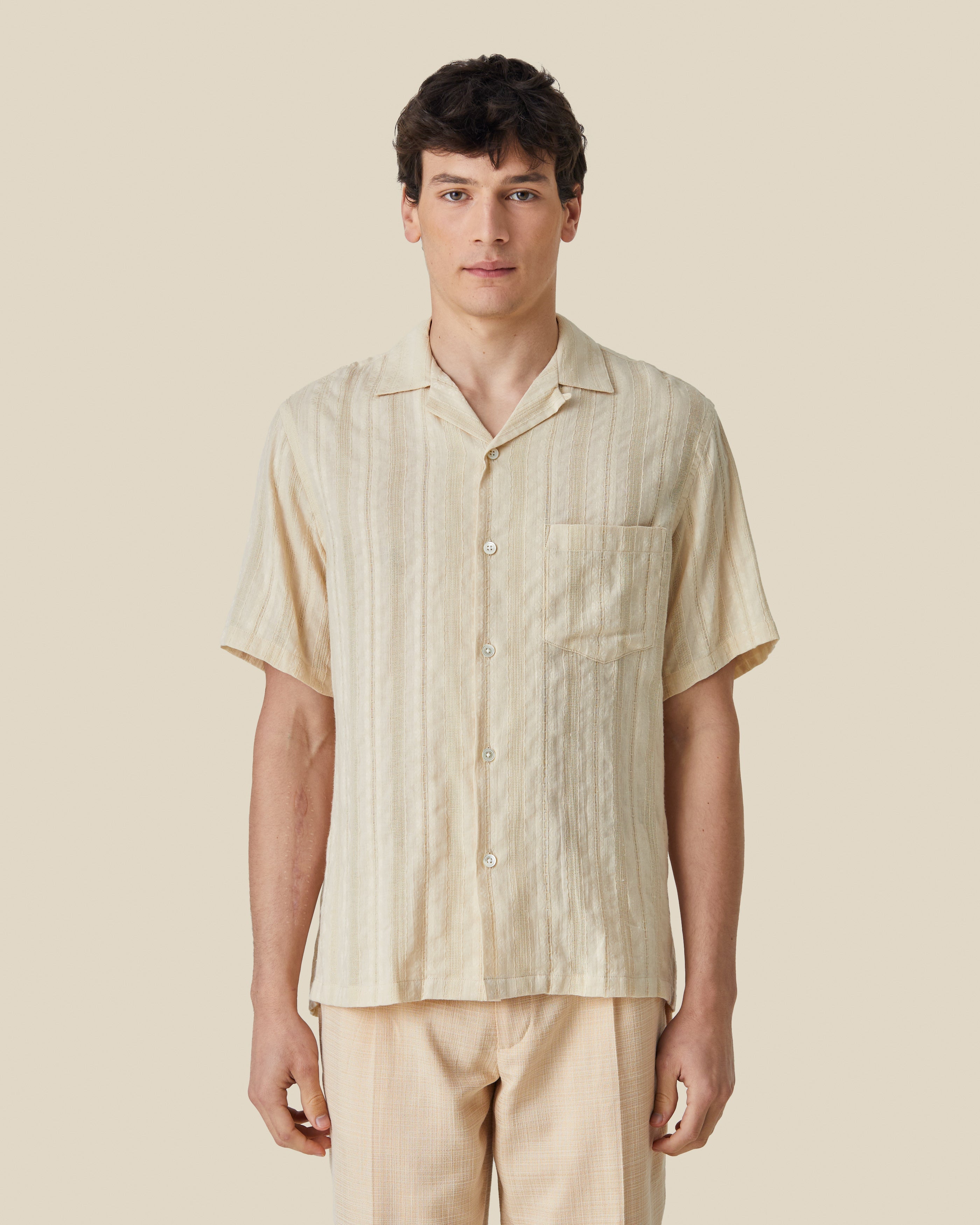 Felix – Stilfuld Sommerbluse Med Knapper