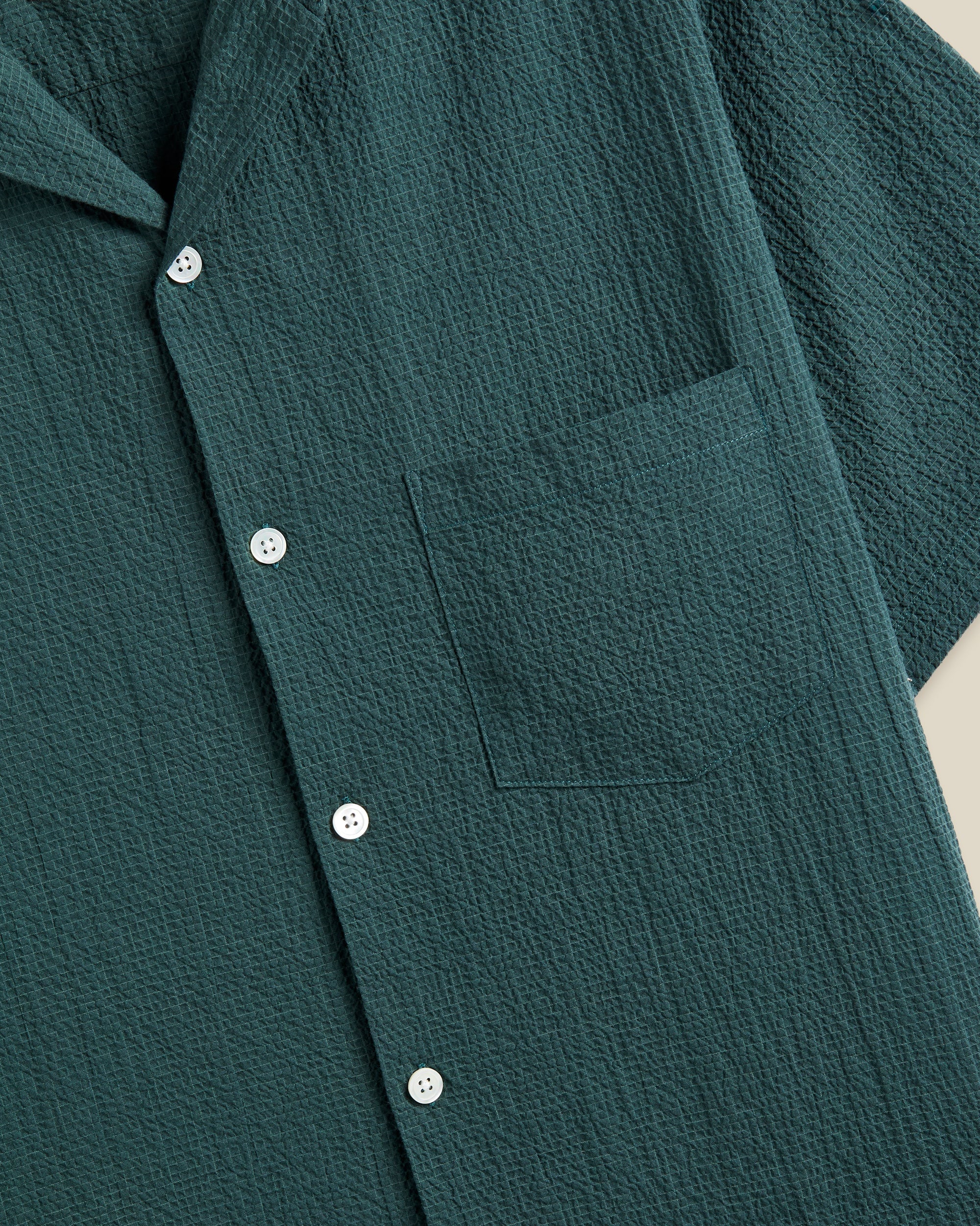 https://cdn.shopify.com/s/files/1/1018/6883/files/Flame_Green_06.jpg?v=1738844953