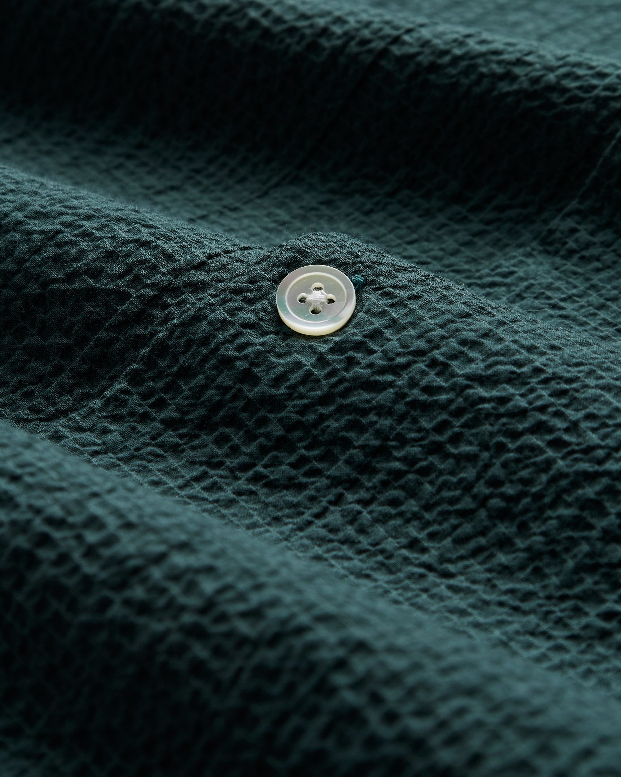 https://cdn.shopify.com/s/files/1/1018/6883/files/Flame_Green_46.jpg?v=1738844953